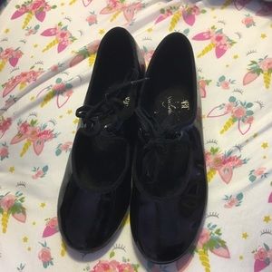 Black tap shoes size 1